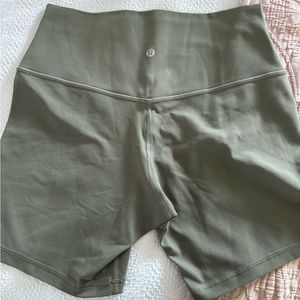 Lululemon Aligns - 6”